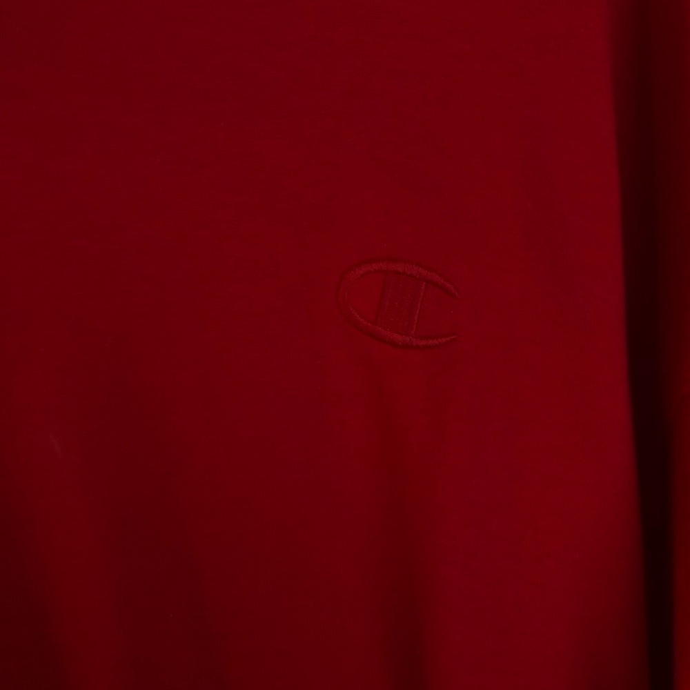 Champion cropped red t-shirt in perfect condition!